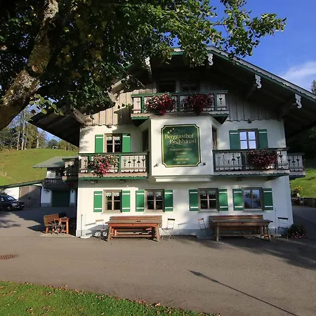 Berggasthof Pechhaeusl Hotel